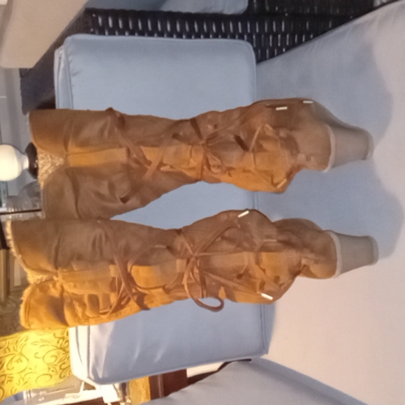 Over the knee suede boots - Picture 2 of 4